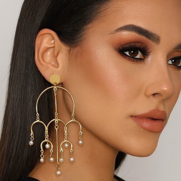 Urban Outfitters Gold Tone Chandelier Earrings - Picture 1 of 5